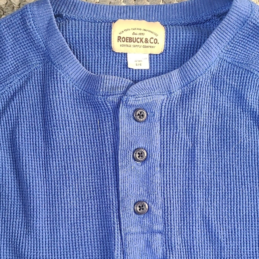 Roebuck &‎ Co. Blue Waffle Knit Shirt